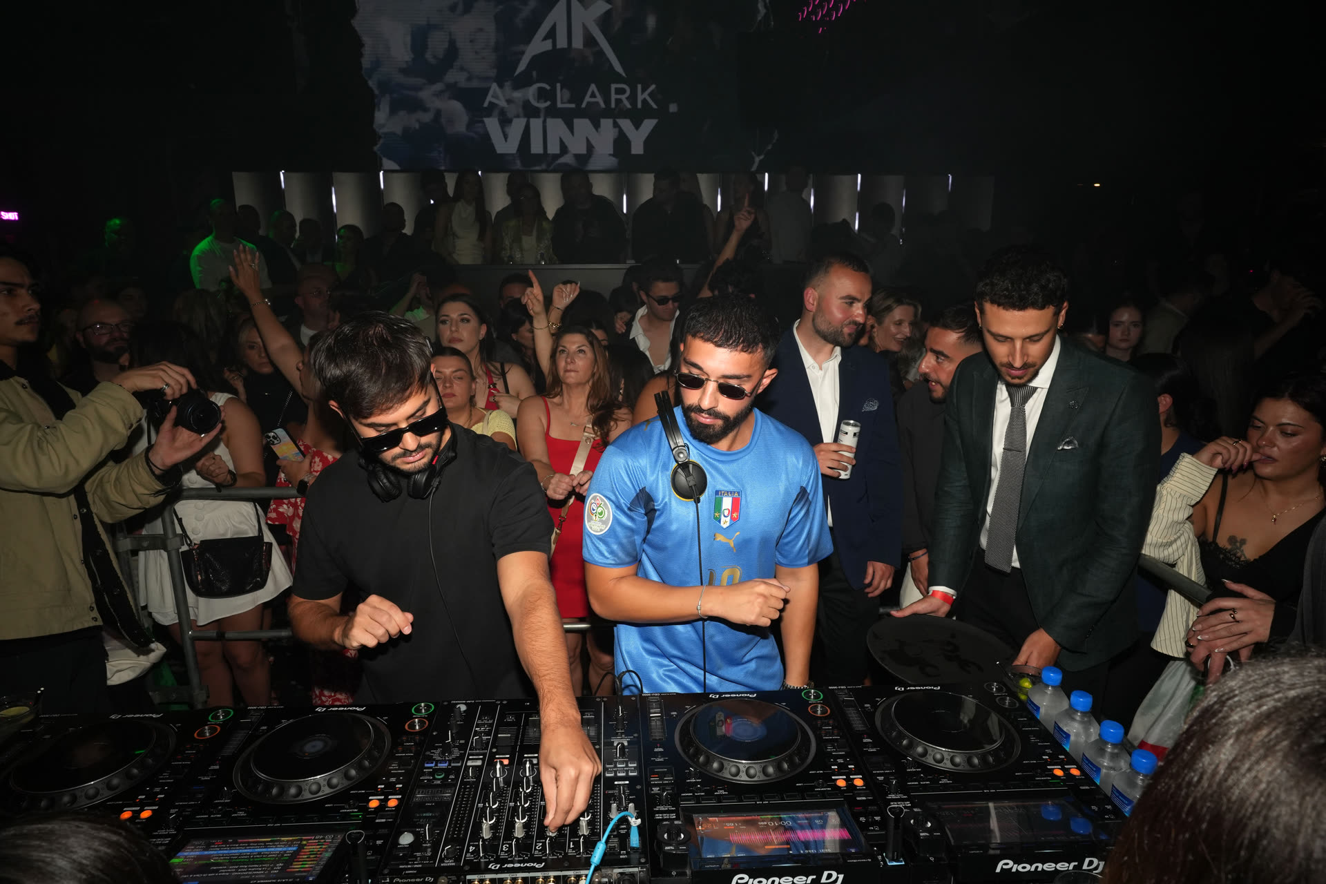 A-Clark & VINNY Australian Tour — Live